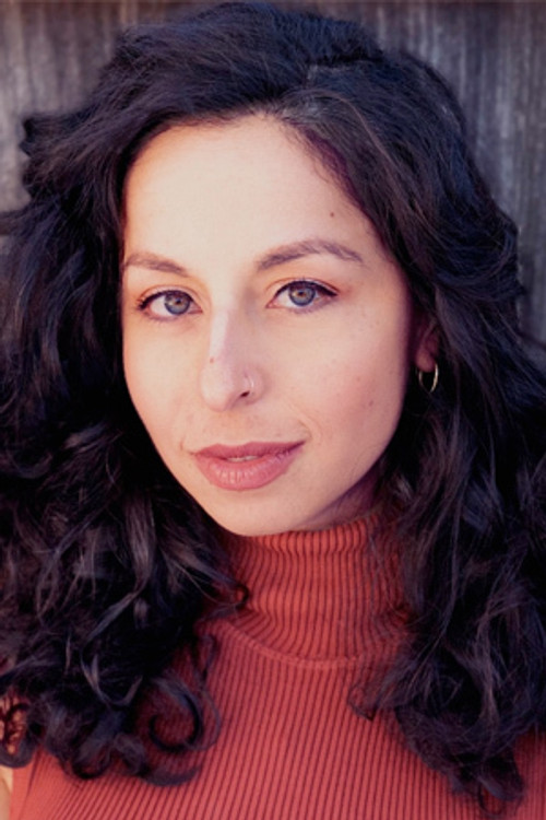 Yulia Eydelnant as Estelle