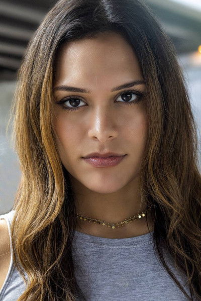 Martina Vargas as Cindy