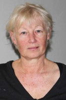 Julia Lindig as Lisa