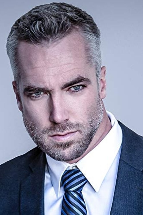 Geoff Reeves as Porter