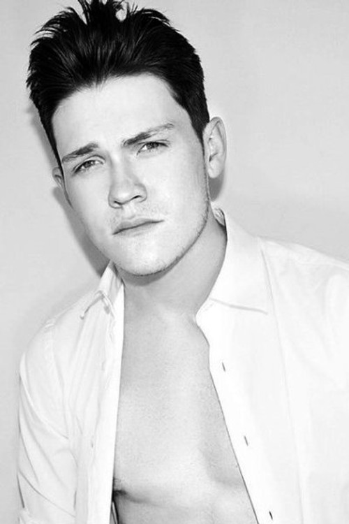 Jonathon McClendon as Christian Cantwell