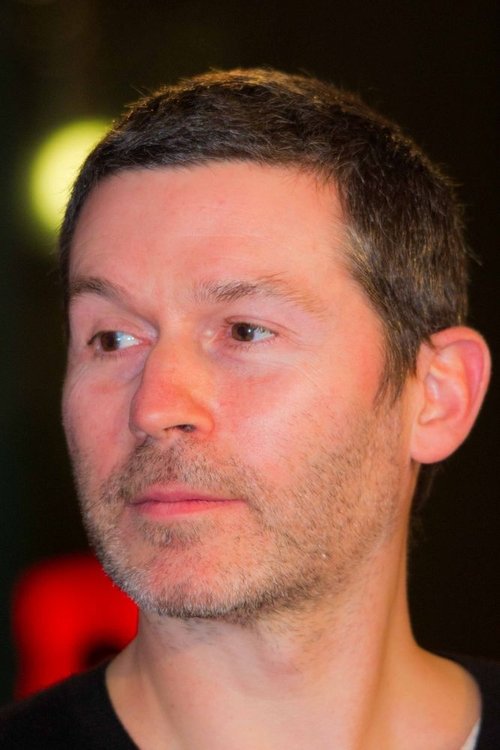 Antoine Barraud as Maurice