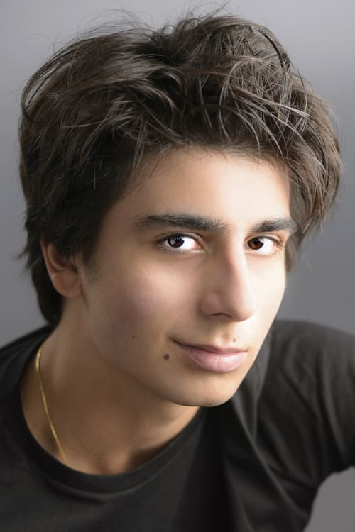 Dario Barosso as Flattop