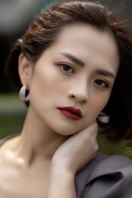 Trần Thuý An as Hương phố