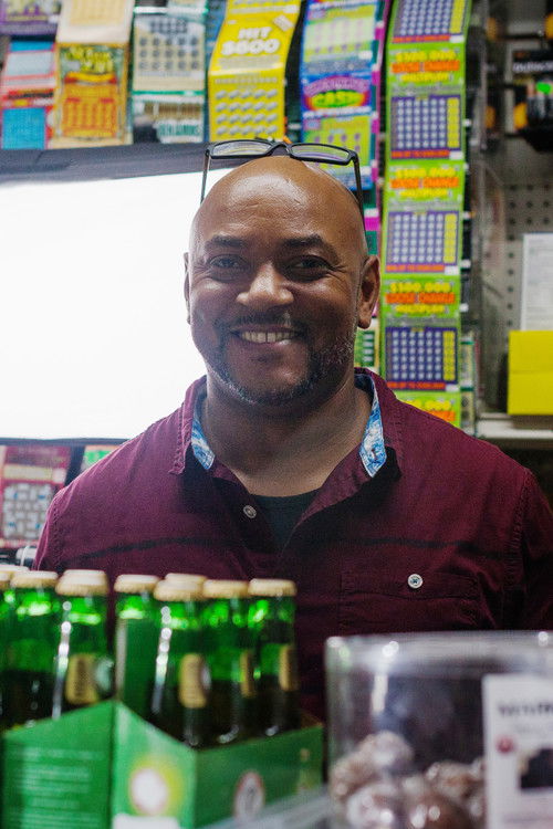 Wilton Guzman as Luis