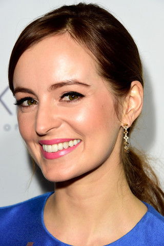 Ahna O'Reilly as Olivia