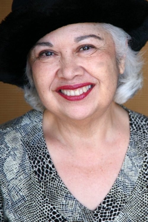 Raquel Gavia as Landlady