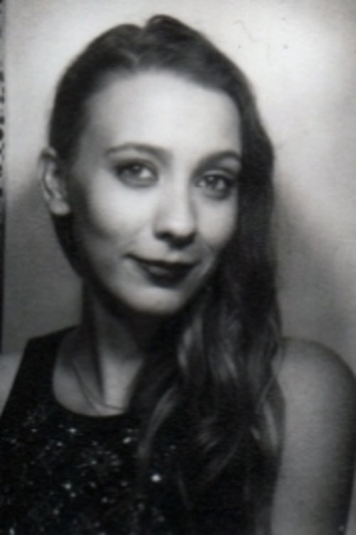 Anna Kooris as Screaming lady