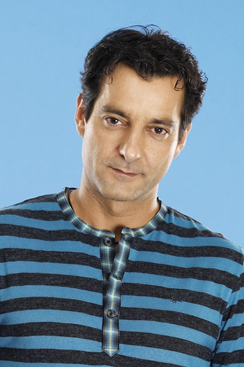 Guillermo Romero as Ozzy (voice)