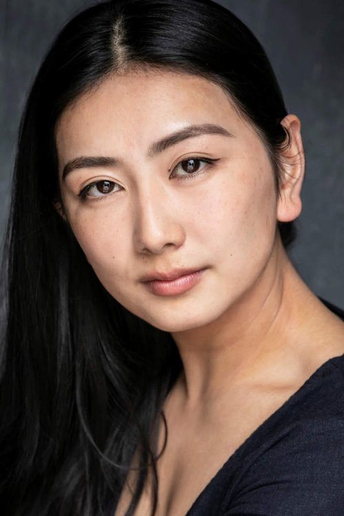 Lisa Zhang as Jiayue Qiu