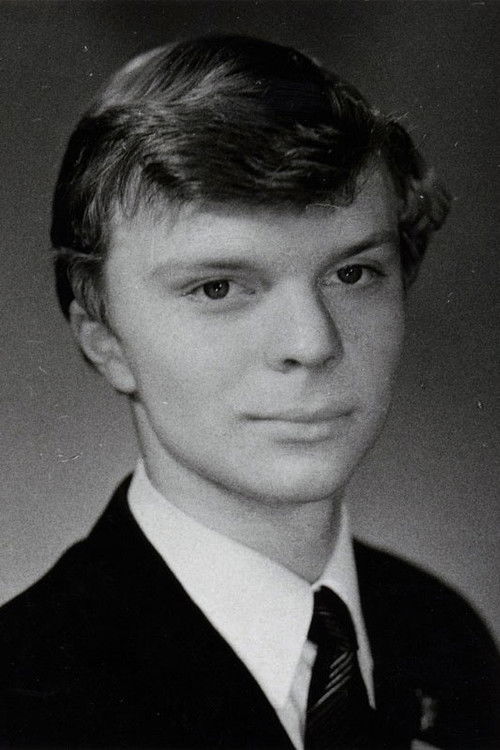 Mikhail Metyolkin as Valerka