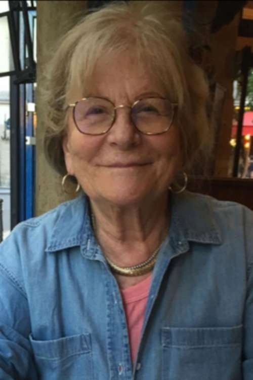 Ioana Wieder as Self