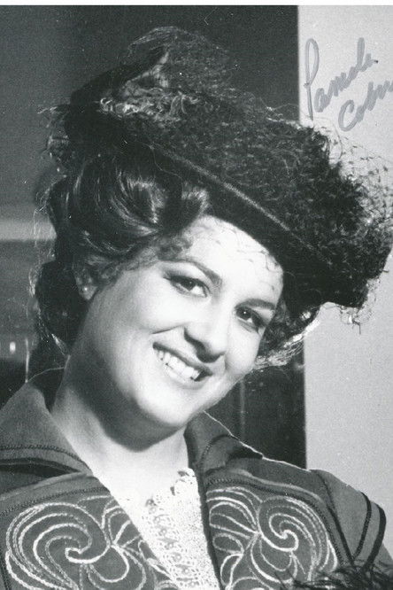 Pamela Coburn as Erste Dame (First Lady)