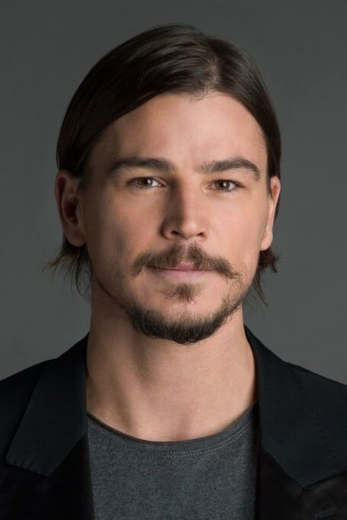 Josh Hartnett as Yates Forsythe