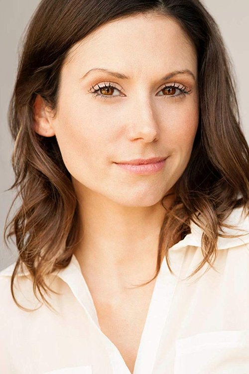 Lorrena Magaña as Young Victoria