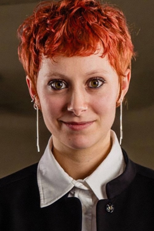 Femke Vanhove as Malou