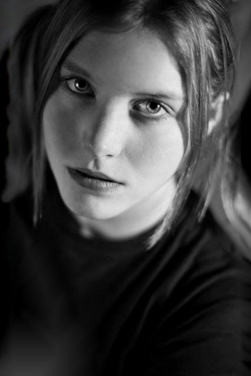 Saskia Joseph as Kim