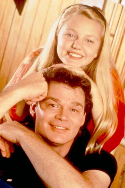 Kristy Young as Jinnie Sue MaCallister