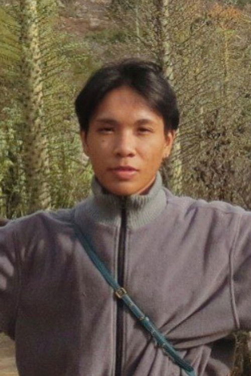 Saturn Alyx as Saturn Alyx