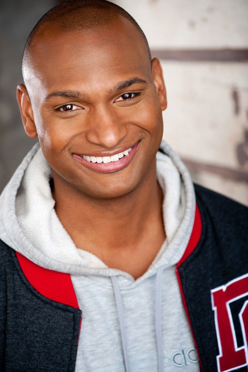 Michael Simpson Jr. as Deshaun