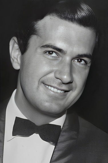 Homero Kossac as Dr Alec Harvey