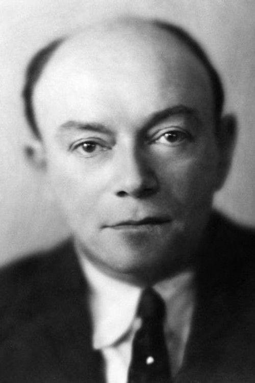 Willy Prager as Maurus Colwyn