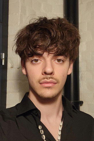 Paolo Bastié as Trion