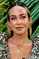 Klara Elvgren as Self - Host