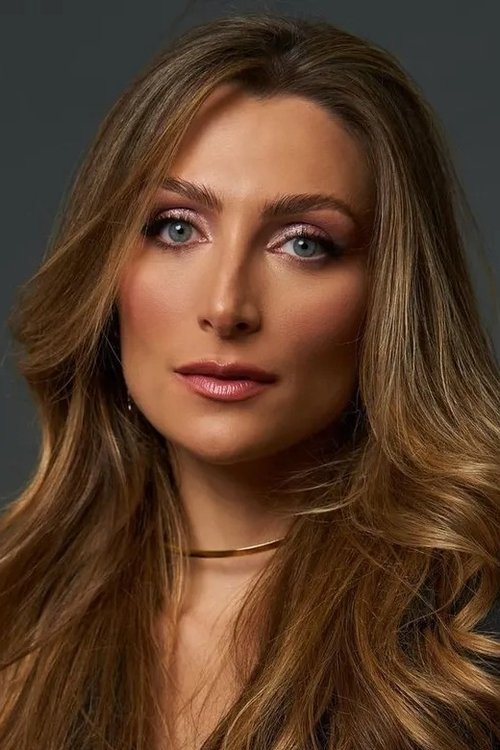 Sofia Starling as Giovanna Torres