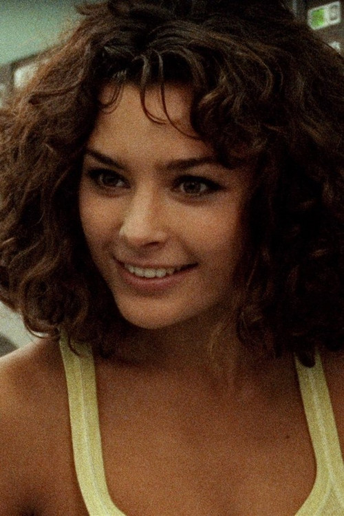 Charlie Dagelet as Mariët