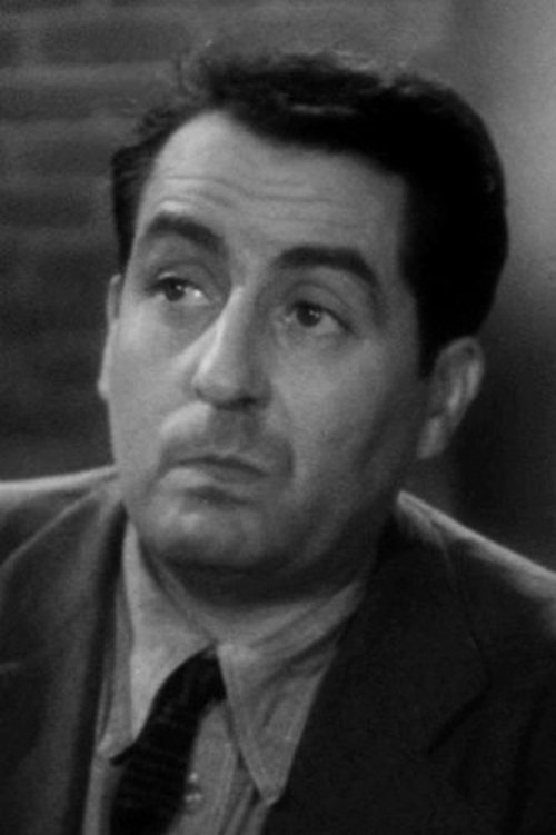 Julien Carette as Philibert