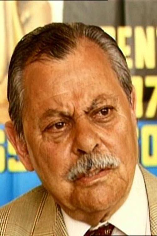 Michael Mellinger as 