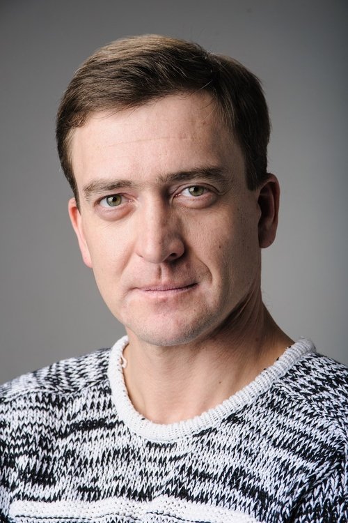 Mikhail Sakulin as Kornilov's messenger