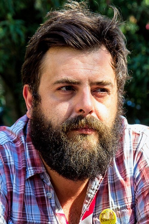 Matteo Oleotto as Milo