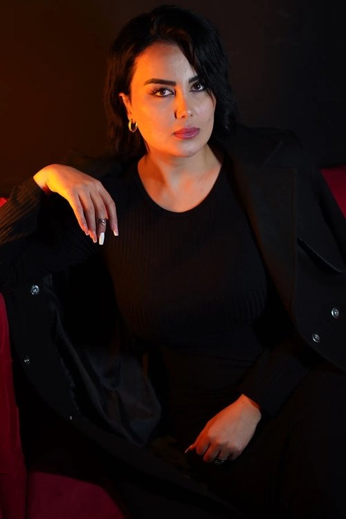 Chrika Abarash as Pari