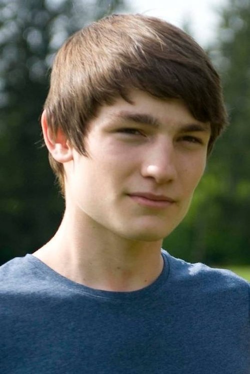 Fynn Henkel as Michi