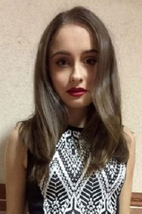 Sara Díaz as Alejandra