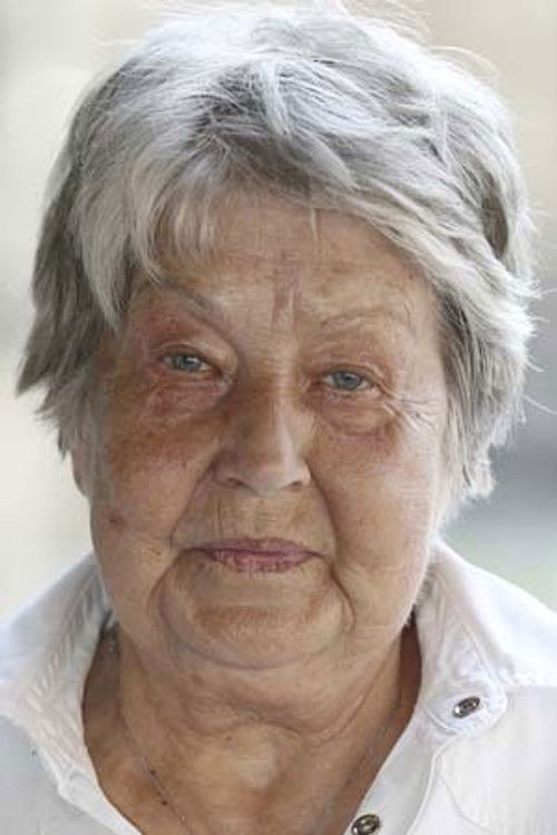 Marie Kyselková as Anicka Safránková