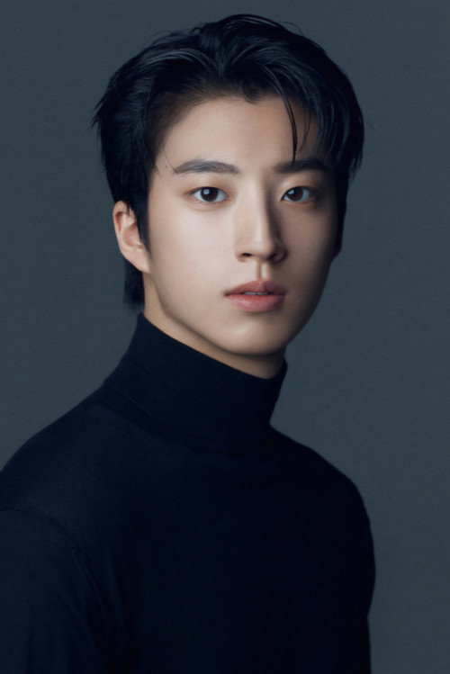 Park Seong-hyeon as Ethan