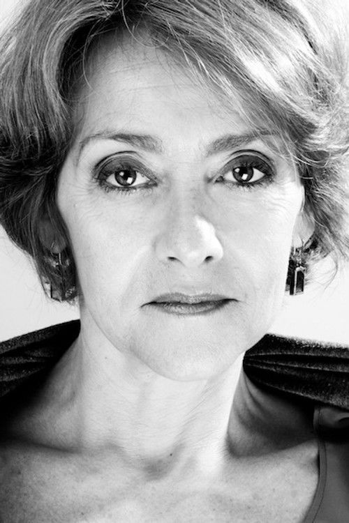 Amparo Vega-León as Raquel