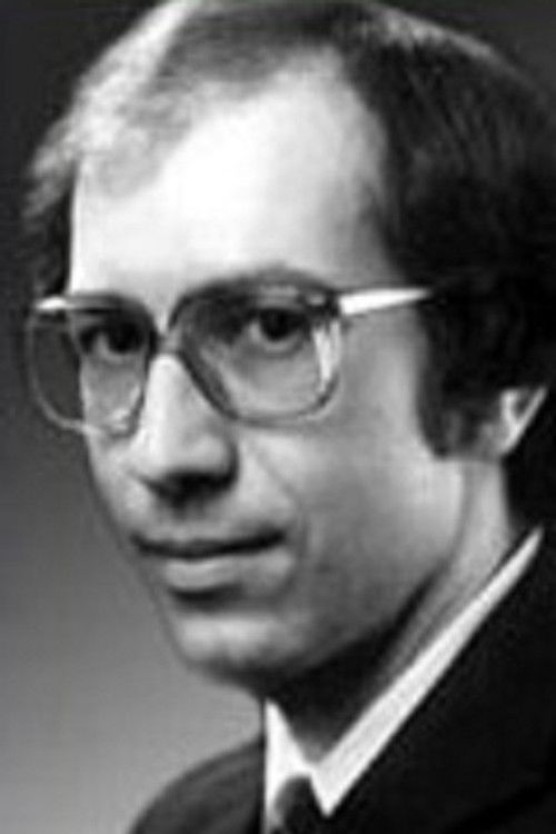 Andrey Golovin as Policeman