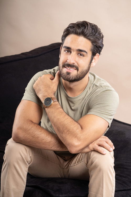 Daniel Gama as Gerardo