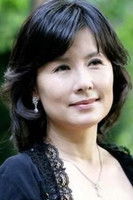 Kim Hye-jeong as Doo-shik's Mother