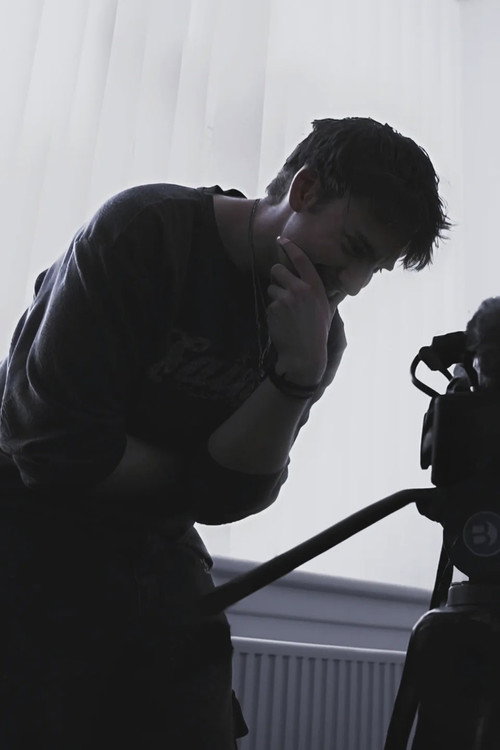 Joseph Ringland as (Extra)