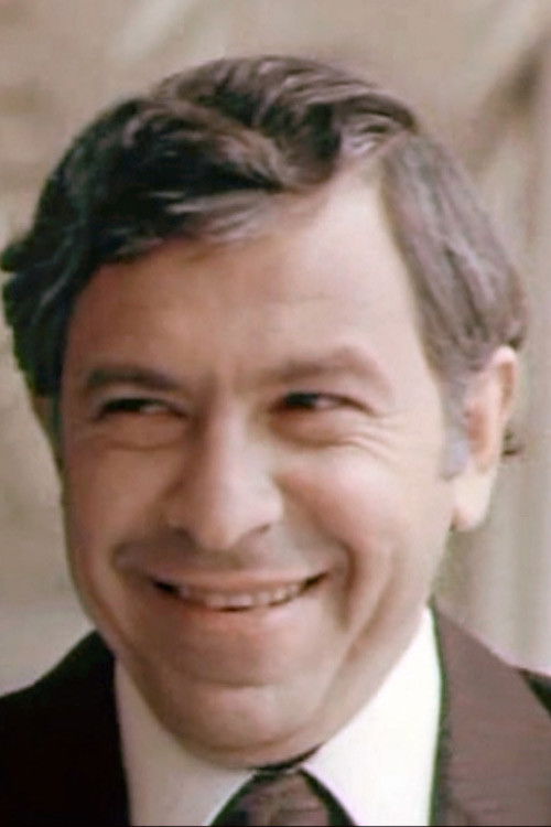 Lev Tjomkin as Trofim Petrov