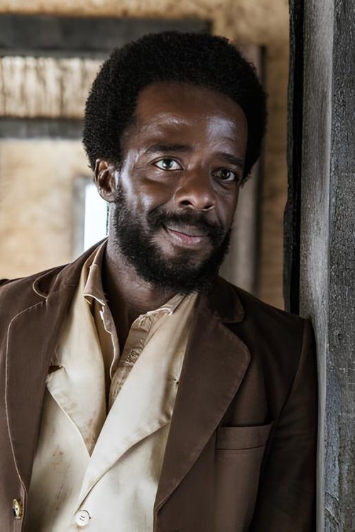 Alan Rocha as Domingos