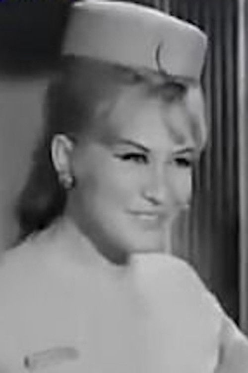 Therese as المضيفة اﻹنجليزية