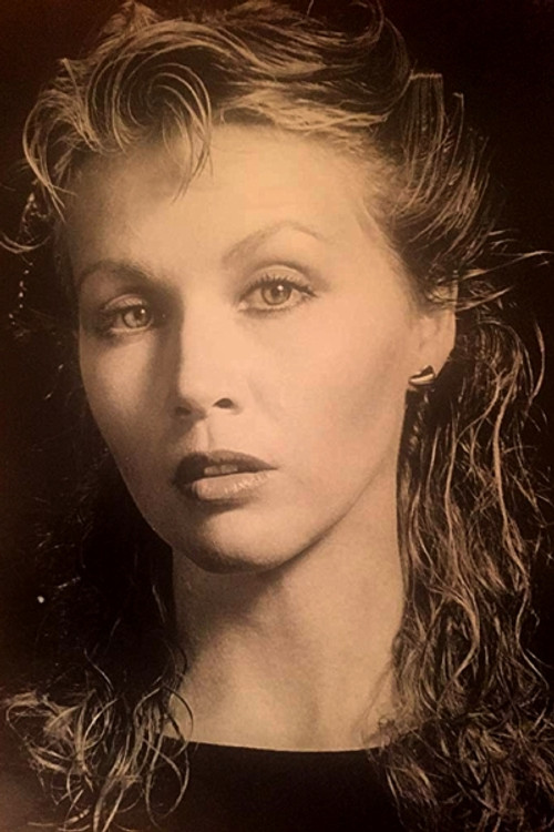 Lynn Eastman-Rossi as Sally