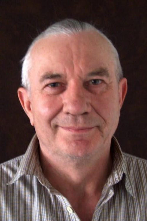 Stanisław Melski as Władek, mieszkaniec kamienicy