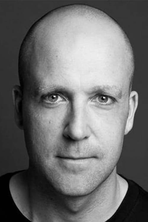 Chris Hayward as Clark Cart